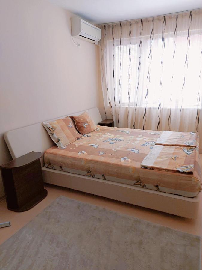 Modern Apartment In Burgas Ngoại thất bức ảnh